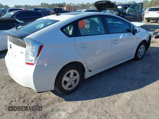2010 Toyota Prius II with VIN JTDKN3DU1A0089183, listed as a IAAI auction lot 41690634 with 120,805 mi miles. Bid and sale history available at carsss.com. Image 4.