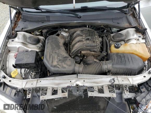2011 Chrysler 300 Limited с VIN 2C3CA5CG0BH613884, выставлен на аукционе Copart как лот 79624194 с пробегом 156 489 миль миль и Списание • Salvage title. История ставок и продаж доступна на DreamBid. Изображение 12.