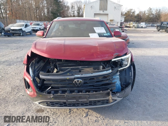 2024 Volkswagen Atlas SE with VIN 1V2KE2CA3RC222942, listed as a IAAI auction lot 41282255 with 16,001 mi miles and . Bid and sale history available at DreamBid. Image 12.