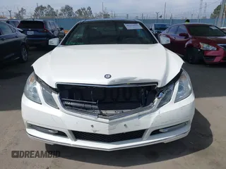 2013 Mercedes-Benz E 350 with VIN WDDKJ5KB1DF197335, listed as a IAAI auction lot 42272831 with 58,092 mi miles and . Bid and sale history available at DreamBid. Image 12.