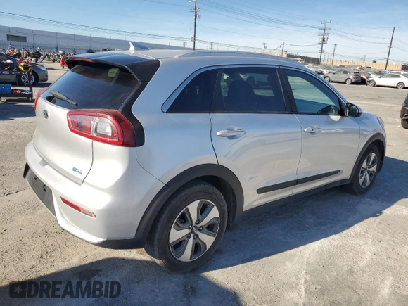 2018 Kia Niro FE with VIN KNDCB3LC8J5207495, listed as a Copart auction lot 85338254 with 81,302 mi miles and Salvage Title. Bid and sale history available at carsss.com. Image 3.