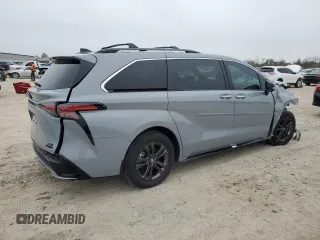 2024 Toyota Sienna LE with VIN 5TDCSKFC1RS131940, listed as a Copart auction lot 88248175 with 6,917 mi miles and Salvage Title. Bid and sale history available at carsss.com. Image 3.