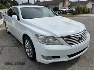 2012 Lexus LS 460 z VIN JTHBL5EF0C5109820, wystawiony jako IAAI lot #41795530 z przebiegiem 66 289 mil mil oraz . Historia ofert i sprzedaży dostępna na DreamBid. Obrazek 1.