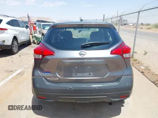 2020 Nissan Kicks S z VIN 3N1CP5BV9LL525082, wystawiony jako IAAI lot #42322672 z przebiegiem 48 035 mil mil oraz . Historia ofert i sprzedaży dostępna na DreamBid. Obrazek 16.