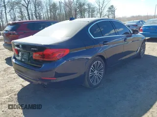 2019 BMW 5 Series 530i xDrive z VIN WBAJA7C55KG912518, wystawiony jako IAAI lot #41846385 z przebiegiem 58 262 mil mil oraz . Historia ofert i sprzedaży dostępna na DreamBid. Obrazek 4.