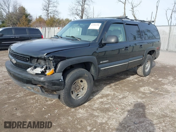 2000 Chevrolet Suburban LT with VIN 3GNGK26U0YG197958, listed as a IAAI auction lot 41506196 with 229,657 mi miles. Bid and sale history available at carsss.com. Image 2.