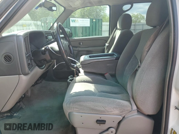 2005 Chevrolet Tahoe LS with VIN 1GNEC13V55R149699, listed as a Copart auction lot 56074485 with 121,039 mi miles and Clean Title. Bid and sale history available at DreamBid. Image 7.