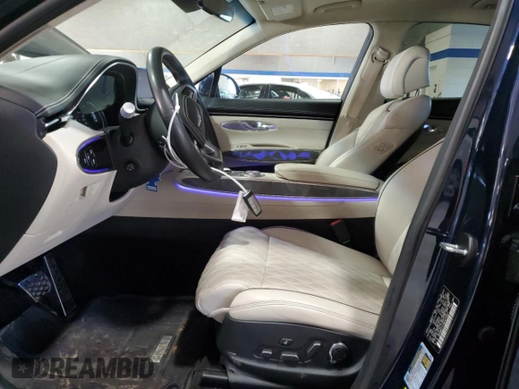 2022 Genesis GV70 Sport with VIN KMUMCDTC5NU073867, listed as a Copart auction lot 88230705 with 28,395 mi miles and Salvage title. Bid and sale history available at DreamBid. Image 7.