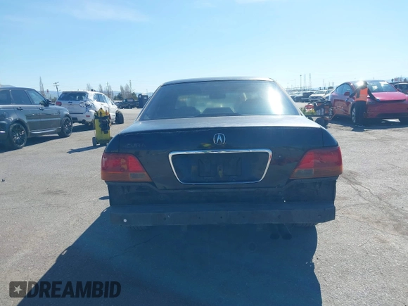 1998 Acura RL Special Edition with VIN JH4KA9686WC009959, listed as a IAAI auction lot 41632413 with 130,788 mi miles. Bid and sale history available at carsss.com. Image 17.