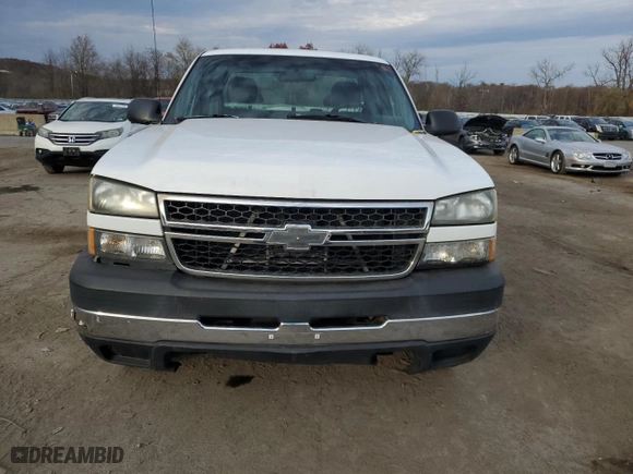 2007 Chevrolet Silverado 2500HD Classic Work Truck with VIN 1GCHK29U27E161896, listed as a Copart auction lot 79159554 with 103,143 mi miles and Clean Title. Bid and sale history available at carsss.com. Image 5.