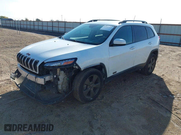 2016 Jeep Cherokee Latitude z VIN 1C4PJMCS0GW277030, wystawiony jako IAAI lot #40807423 z przebiegiem 189 503 mil mil oraz . Historia ofert i sprzedaży dostępna na DreamBid. Obrazek 17.