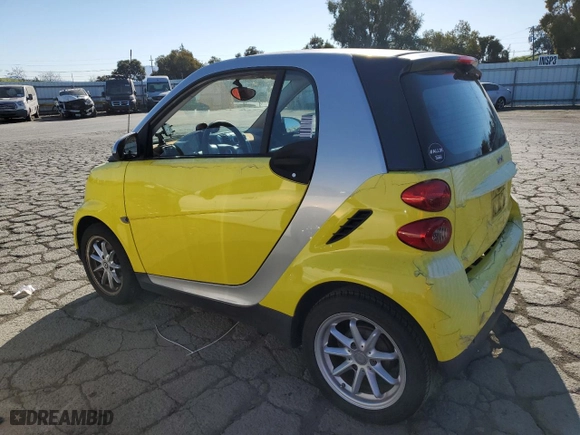 2008 Smart fortwo Pure with VIN WMEEJ31XX8K144088, listed as a Copart auction lot 42712665 with NaN miles and Clean Title. Bid and sale history available at carsss.com. Image 2.