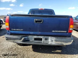 1999 Chevrolet Silverado 1500 LS with VIN 2GCEC19VXX1268389, listed as a Copart auction lot 50340045 with 295,779 mi miles and Salvage Title. Bid and sale history available at carsss.com. Image 6.