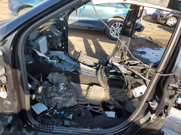 2024 Dodge Durango R/T Plus with VIN 1C4SDJCT5RC157477, listed as a Copart auction lot 43207225 with Not provided miles and Non repairable. Bid and sale history available at DreamBid. Image 7.