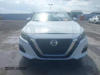 2020 Nissan Altima 2.5 S with VIN 1N4BL4BV7LC198827, listed as a IAAI auction lot 41906724 with 136,162 mi miles. Bid and sale history available at carsss.com. Image 12.