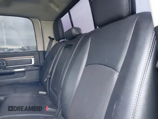 2017 Ram 2500 Laramie z VIN 3C6UR5FL7HG749723, wystawiony jako IAAI lot #41523969 z przebiegiem 133 622 mil mil oraz . Historia ofert i sprzedaży dostępna na DreamBid. Obrazek 8.