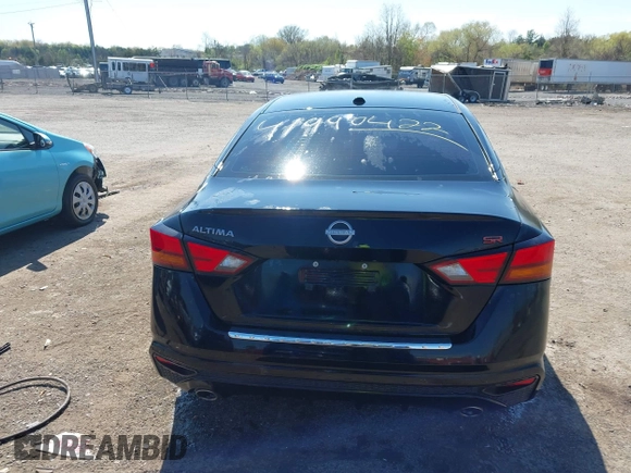 2023 Nissan Altima 2.5 SR with VIN 1N4BL4CV6PN358737, listed as a IAAI auction lot 41990422 with 4,376 mi miles. Bid and sale history available at carsss.com. Image 17.