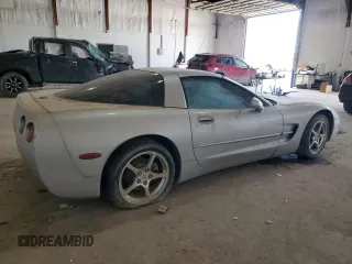2003 Chevrolet Corvette z VIN 1G1YY22G835112367, wystawiony jako Copart lot #47726375 z przebiegiem Nie podano mil oraz Szkody całkowita. Historia ofert i sprzedaży dostępna na DreamBid. Obrazek 3.
