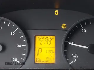 2016 Mercedes-Benz Sprinter with VIN WD3PE7DD1GP257850, listed as a IAAI auction lot 41587919 with 122,306 mi miles and . Bid and sale history available at carsss.com. Image 16.