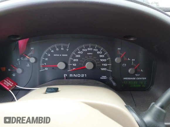 2003 Ford Expedition Eddie Bauer z VIN 1FMRU17W33LC46079, wystawiony jako IAAI lot #42157562 z przebiegiem 235 209 mil mil oraz . Historia ofert i sprzedaży dostępna na DreamBid. Obrazek 7.