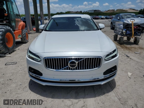 2023 Volvo S90 Plus with VIN LVY062MNXPP323093, listed as a Copart auction lot 57603464 with 15,093 mi miles and Salvage Title. Bid and sale history available at carsss.com. Image 5.