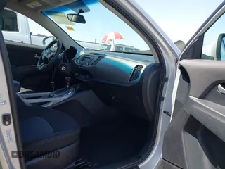 2016 Kia Sportage LX with VIN KNDPB3AC7G7836697, listed as a IAAI auction lot 42053815 with 90,519 mi miles. Bid and sale history available at carsss.com. Image 5.