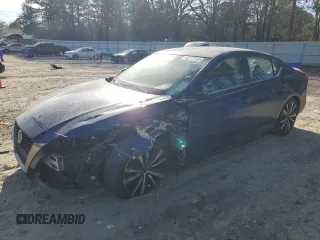 2019 Nissan Altima SR with VIN 1N4BL4CV8KC131019, listed as a Copart auction lot 43117245 with 132,327 mi miles and Salvage Title. Bid and sale history available at carsss.com. Image 1.