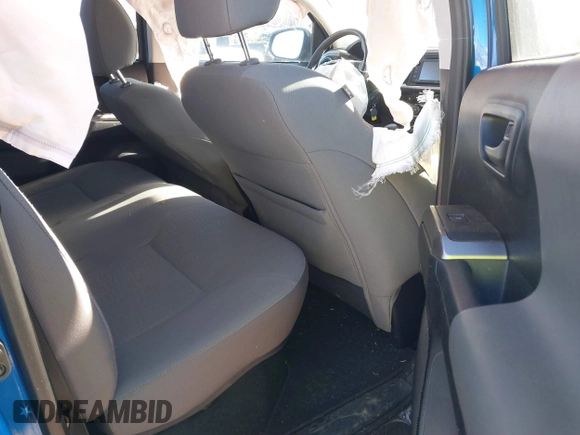 2018 Toyota Tacoma SR with VIN 3TMCZ5AN7JM128860, listed as a IAAI auction lot 41251397 with 97,246 mi miles. Bid and sale history available at carsss.com. Image 8.