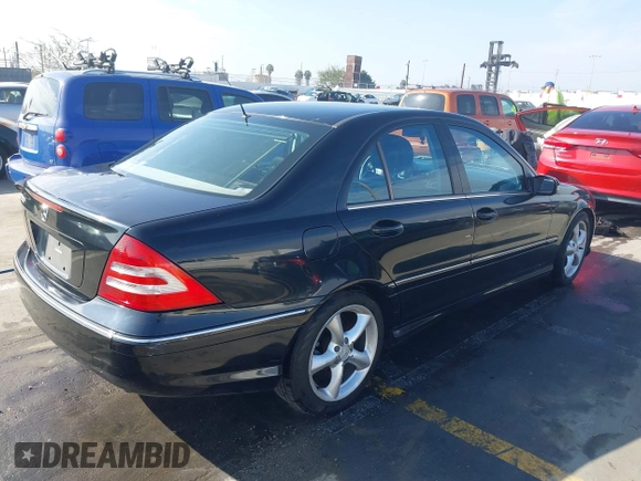 2006 Mercedes-Benz C 230 Sport z VIN WDBRF52HX6F771656, wystawiony jako IAAI lot #41603560 z przebiegiem 134 712 mil mil oraz . Historia ofert i sprzedaży dostępna na DreamBid. Obrazek 4.