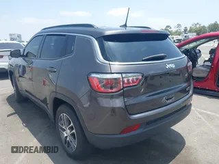 2020 Jeep Compass Latitude z VIN 3C4NJCBBXLT126537, wystawiony jako IAAI lot #42551696 z przebiegiem 38 538 mil mil oraz . Historia ofert i sprzedaży dostępna na DreamBid. Obrazek 3.