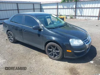 2010 Volkswagen Jetta SE z VIN 3VWRZ7AJ7AM116496, wystawiony jako IAAI lot #42360075 z przebiegiem 249 048 mil mil oraz . Historia ofert i sprzedaży dostępna na DreamBid. Obrazek 1.