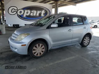 2005 Scion xA z VIN JTKKT624050091533, wystawiony jako Copart lot #59998815 z przebiegiem 199 100 mil mil oraz Czysty tytuł • Clean title. Historia ofert i sprzedaży dostępna na DreamBid. Obrazek 1.