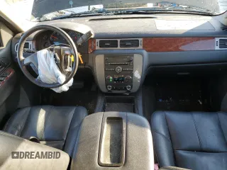 2014 GMC Yukon SLT with VIN 1GKS2CE02ER211527, listed as a Copart auction lot 84617034 with 173,977 mi miles and Salvage Title. Bid and sale history available at DreamBid. Image 8.