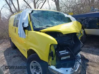 2005 Chevrolet Express Cargo with VIN 1GCHG39U151209822, listed as a IAAI auction lot 41889072 with Not provided miles and . Bid and sale history available at DreamBid. Image 1.
