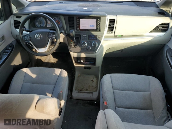 2019 Toyota Sienna L with VIN 5TDZZ3DC3KS015479, listed as a Copart auction lot 79917304 with 81,487 mi miles and Salvage Title. Bid and sale history available at carsss.com. Image 8.