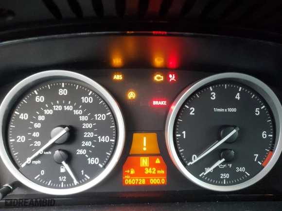 2010 BMW 6 Series 650i with VIN WBAEB5C52AC226140, listed as a Copart auction lot 84452814 with 60,728 mi miles and Salvage Title. Bid and sale history available at carsss.com. Image 9.