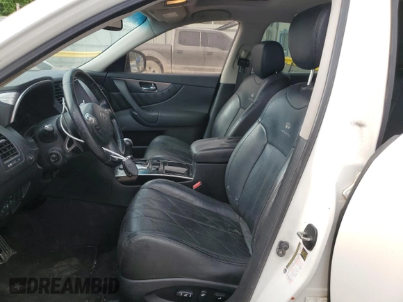 2009 Infiniti FX z VIN JNRAS18W99M157495, wystawiony jako Copart lot #57563365 z przebiegiem 219 597 mil mil oraz Szkoda całkowita • Salvage title. Historia ofert i sprzedaży dostępna na DreamBid. Obrazek 7.