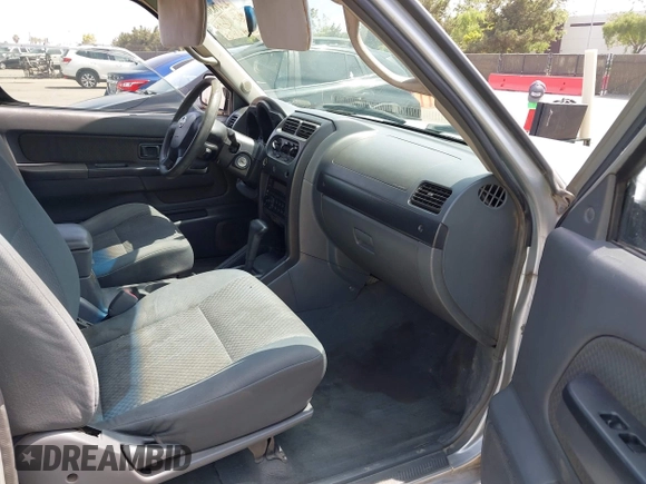 2002 Nissan Xterra XE z VIN 5N1ED28T12C515316, wystawiony jako IAAI lot #42478360 z przebiegiem 210 979 mil mil oraz . Historia ofert i sprzedaży dostępna na DreamBid. Obrazek 5.