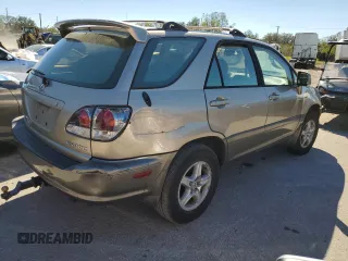 2002 Lexus RX 300 with VIN JTJHF10U920278373, listed as a Copart auction lot 81881594 with 197,501 mi miles and Salvage Title. Bid and sale history available at carsss.com. Image 3.