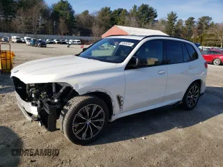 2021 BMW X5 M50i with VIN 5UXJU4C04M9G27685, listed as a Copart auction lot 84848344 with 32,349 mi miles and Salvage Title. Bid and sale history available at carsss.com. Image 1.
