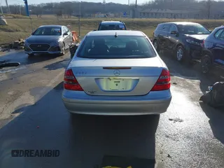 2006 Mercedes-Benz E-Class 3.5L with VIN WDBUF56J66A828486, listed as a IAAI auction lot 41768251 with 277,297 mi miles. Bid and sale history available at carsss.com. Image 16.