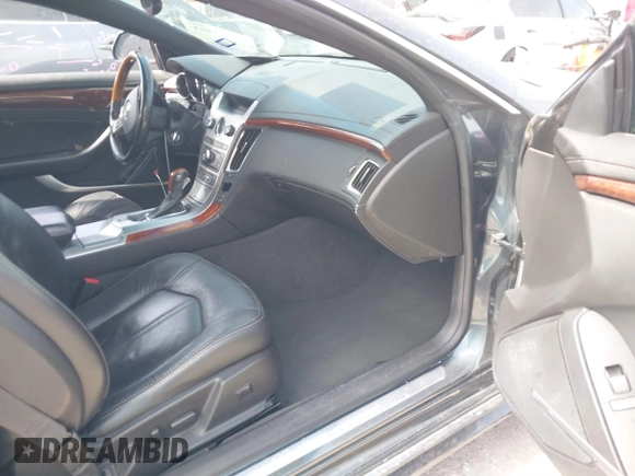 2012 Cadillac CTS Premium z VIN 1G6DP1E37C0137398, wystawiony jako IAAI lot #41744461 z przebiegiem 159 974 mil mil oraz . Historia ofert i sprzedaży dostępna na DreamBid. Obrazek 5.