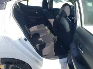 2020 Nissan Sentra SR z VIN 3N1AB8DV6LY290485, wystawiony jako IAAI lot #42082911 z przebiegiem 74 125 mil mil oraz . Historia ofert i sprzedaży dostępna na DreamBid. Obrazek 8.
