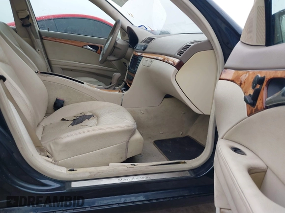 2006 Mercedes-Benz E 350 z VIN WDBUF56J66A893306, wystawiony jako IAAI lot #42165424 z przebiegiem Nie podano mil oraz . Historia ofert i sprzedaży dostępna na DreamBid. Obrazek 5.