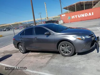 2015 Toyota Camry XLE z VIN 4T1BF1FK8FU979706, wystawiony jako IAAI lot #42298995 z przebiegiem 95 553 mil mil oraz . Historia ofert i sprzedaży dostępna na DreamBid. Obrazek 13.