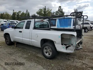 2008 Dodge Dakota z VIN 1D3HE32KX8S525837, wystawiony jako Copart lot #53922725 z przebiegiem 138 810 mil mil oraz Szkoda całkowita • Salvage title. Historia ofert i sprzedaży dostępna na DreamBid. Obrazek 2.