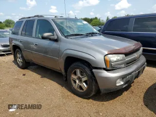 2005 Chevrolet TrailBlazer LT with VIN 1GNDT13S052378804, listed as a Copart auction lot 62047624 with 119,536 mi miles and Salvage Title. Bid and sale history available at DreamBid. Image 4.