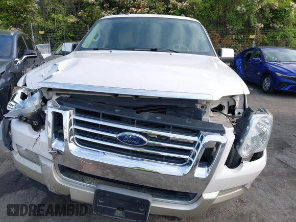 2010 Ford Explorer Eddie Bauer z VIN 1FMEU7EE1AUA40939, wystawiony jako IAAI lot #42009339 z przebiegiem 216 731 mil mil oraz . Historia ofert i sprzedaży dostępna na DreamBid. Obrazek 6.