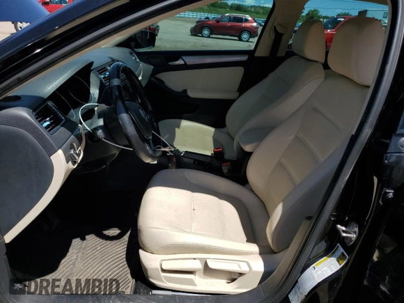 2017 Volkswagen Jetta SE with VIN 3VWDB7AJ4HM204110, listed as a Copart auction lot 57890655 with 82,817 mi miles and Salvage title. Bid and sale history available at DreamBid. Image 7.