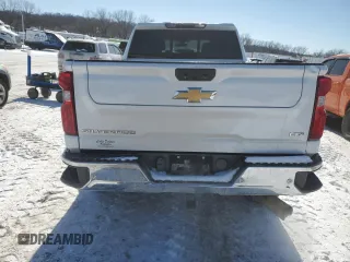 2022 Chevrolet Silverado 3500HD LTZ z VIN 1GC4YUEY4NF273091, wystawiony jako Copart lot #45113795 z przebiegiem 123 680 mil mil oraz Szkoda całkowita • Salvage title. Historia ofert i sprzedaży dostępna na DreamBid. Obrazek 6.